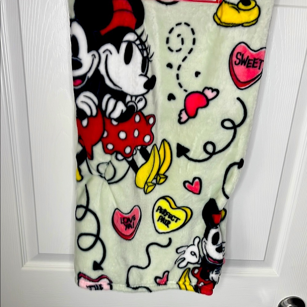 MICKEY & MINNIE MOUSE VALENTINE PLUSH THROW BLANKET, NWT